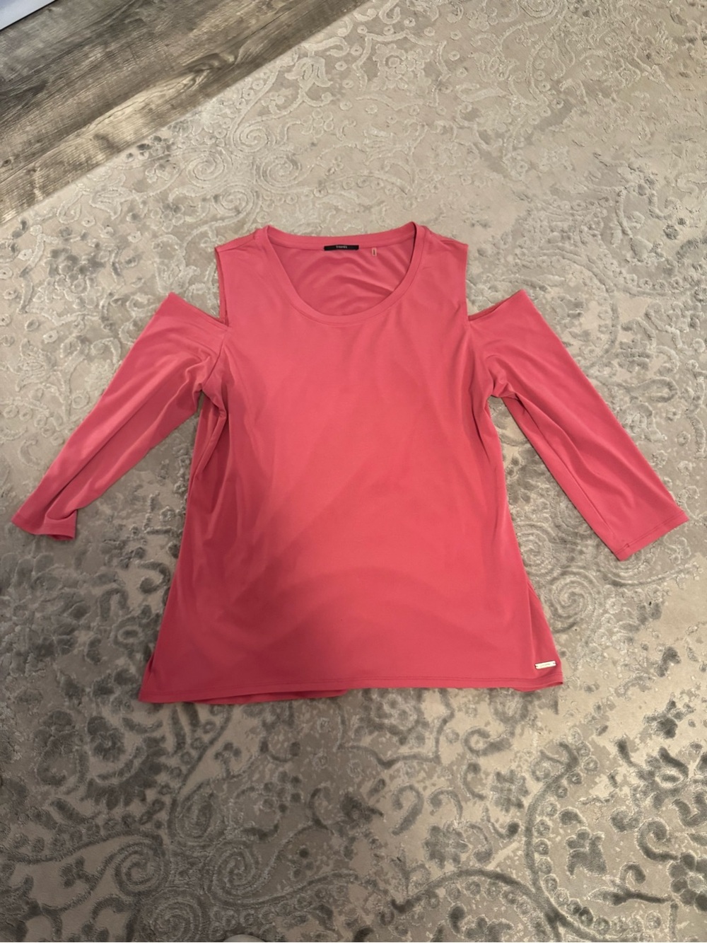 Tahari top size large
